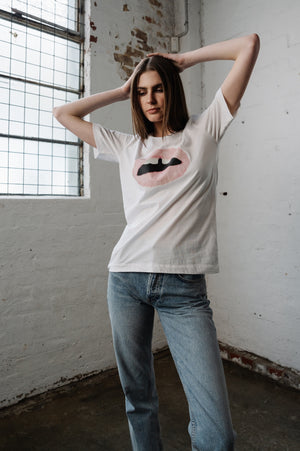 Lip Tee