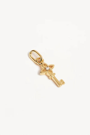 Key to My Heart Pendant | Gold