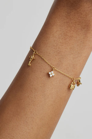 Love Unlocked Charm Bracelet | Gold