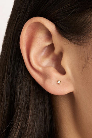 Pure Light Stud Earrings | Gold