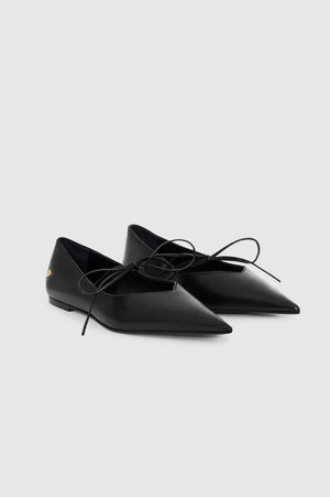 Nikki Flats | Black